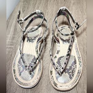 VINCE CAMUTO NEW  WOMEN'S KELMIA LEATHER ANKLE STRAP STRAPPY SHOES SIZE 6 M.